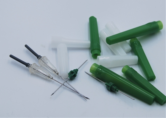 Aiguille multi de collection de sang d'échantillon avec le retour en arrière 21G 22G