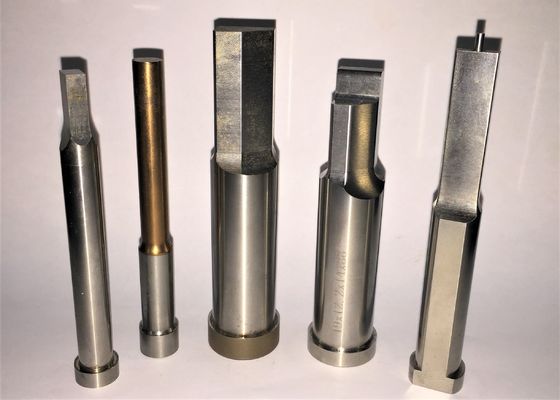 Forgeage par injection de broches en acier / aluminium / noyau en plastique avec finition de surface par sablage